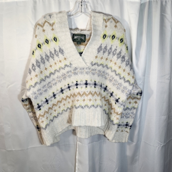 American Eagle Outfitters Sweaters - American Eagle Outfitters Women's V-Neck Sweater with Multicolor Pattern